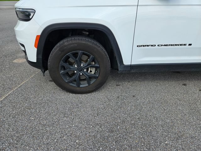 Used 2024 Jeep Grand Cherokee L Laredo AWD/4WD image 28