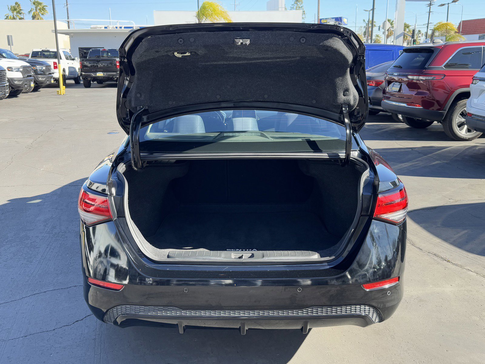 Used 2021 Nissan Sentra SV image 12