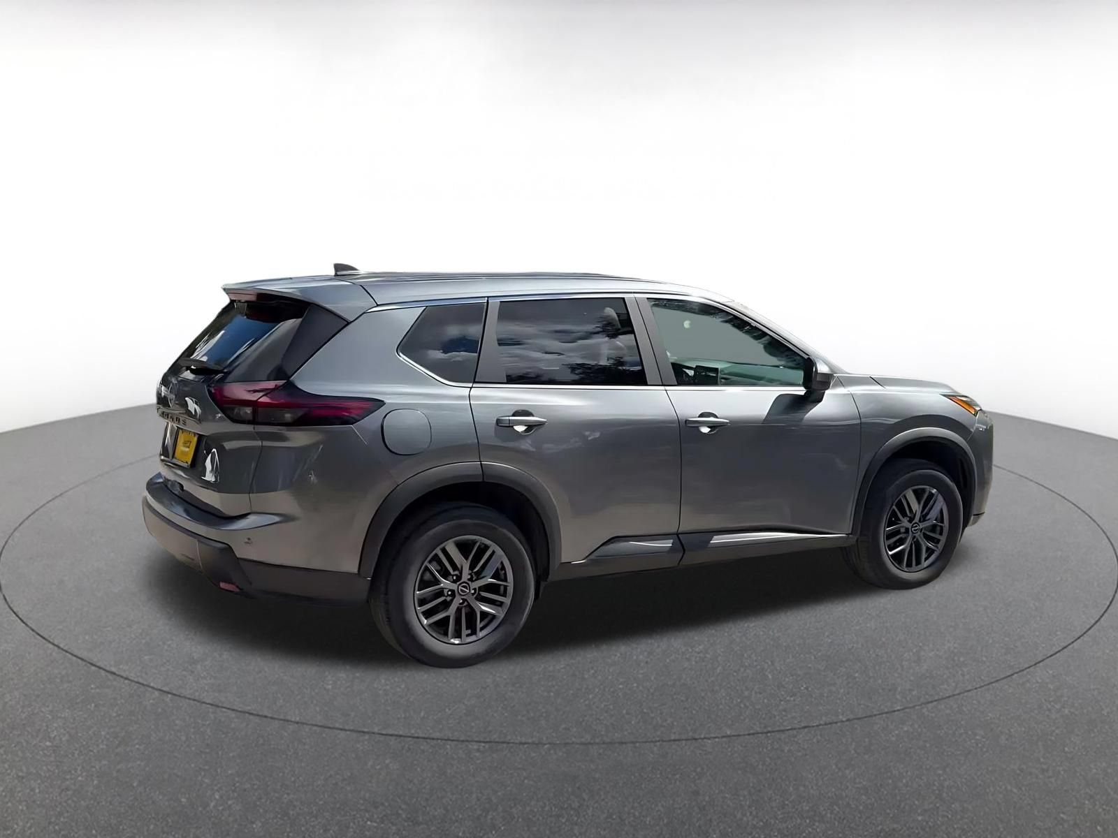 Used 2026 Nissan Rogue SV AWD/4WD image 14