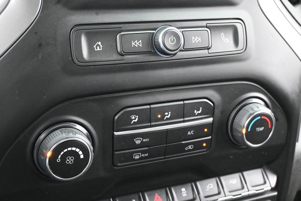 Used 2022 Chevrolet Silverado 1500 Custom w/ Safety Confidence Package RWD image 18