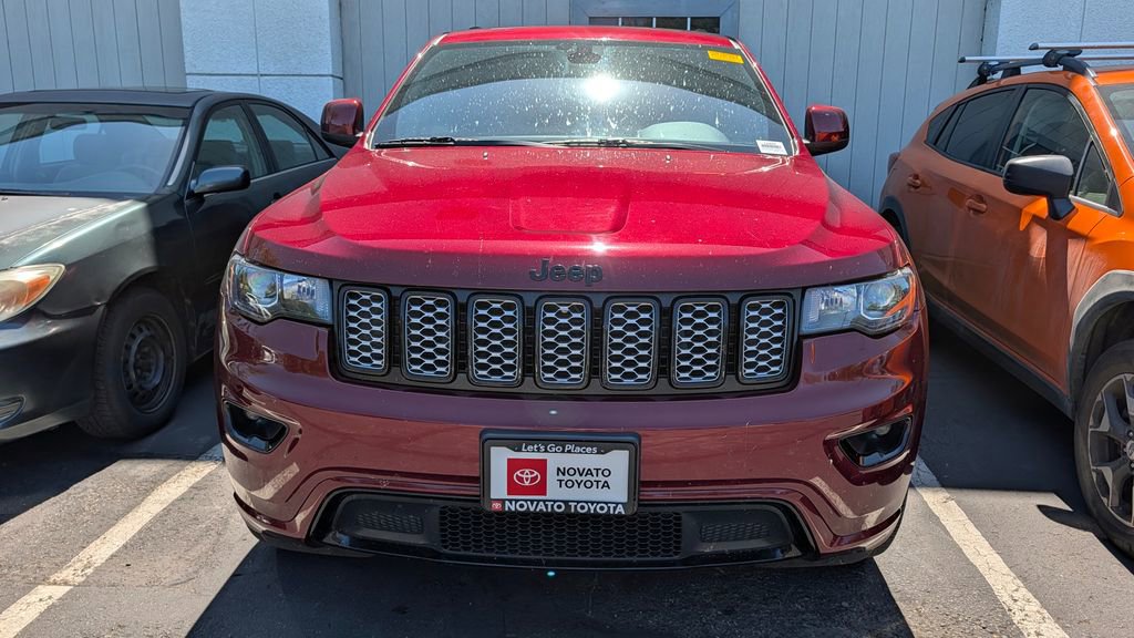 Used 2019 Jeep Grand Cherokee Altitude AWD/4WD image 2