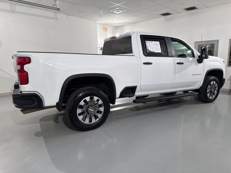 Used 2024 Chevrolet Silverado 2500 Custom w/ Custom Value Package image 14