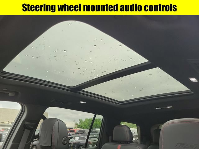 Used 2025 Chevrolet Traverse RS w/ LPO, Floor Liner Package AWD/4WD image 25