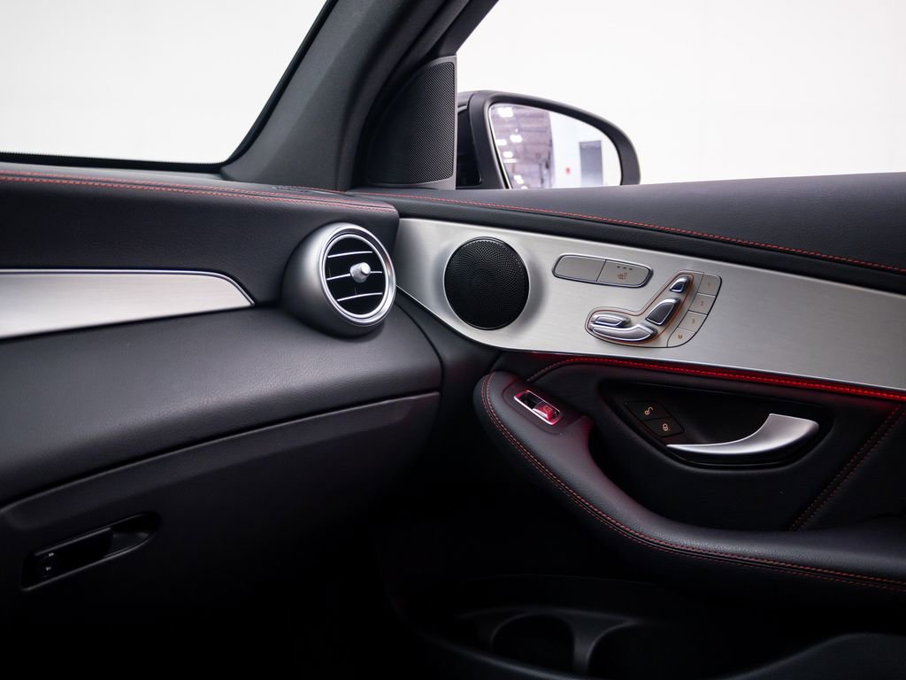 Used 2022 Mercedes-Benz GLC 43 AMG 4MATIC image 32