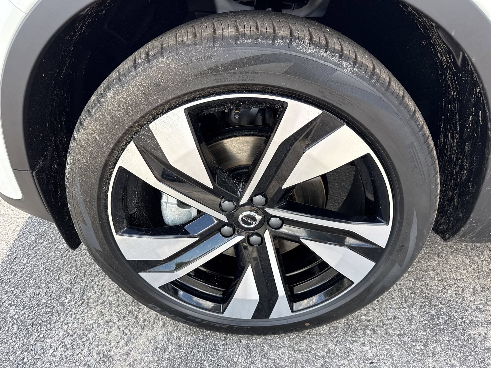 New 2026 Volvo XC40 B5 Ultra w/ Protection Package Premier AWD/4WD image 9