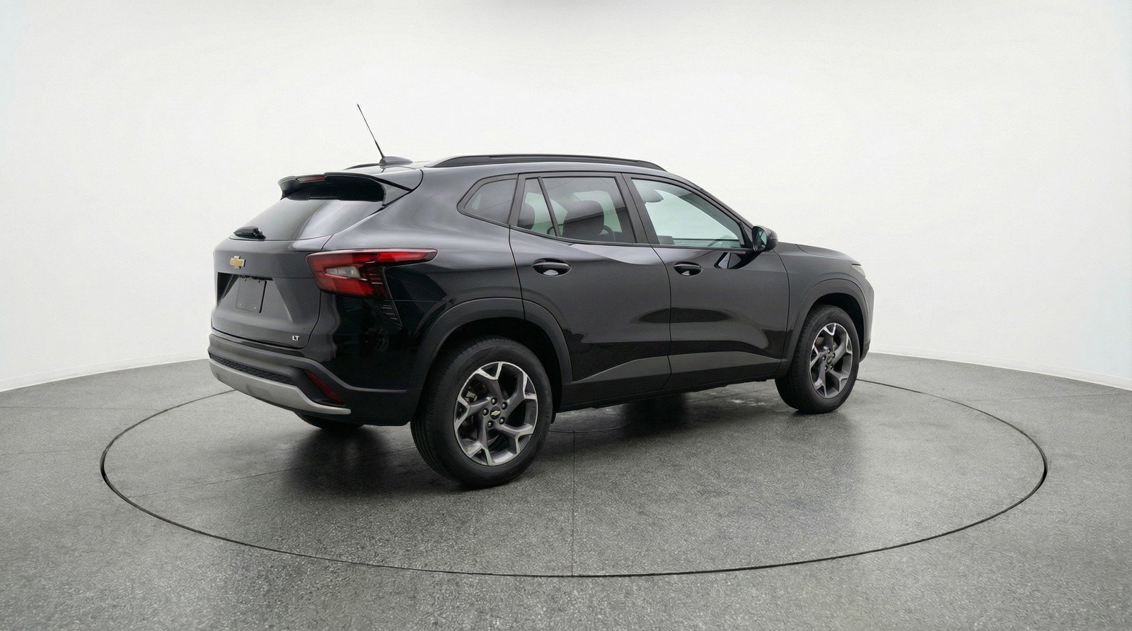 Used 2025 Chevrolet Trax LT image 9