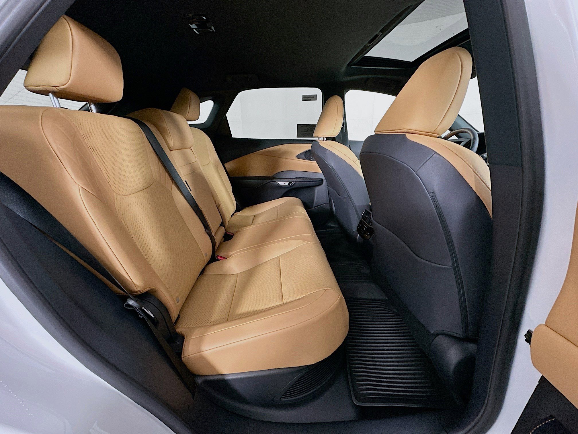 New 2026 Lexus RX 450h AWD image 31