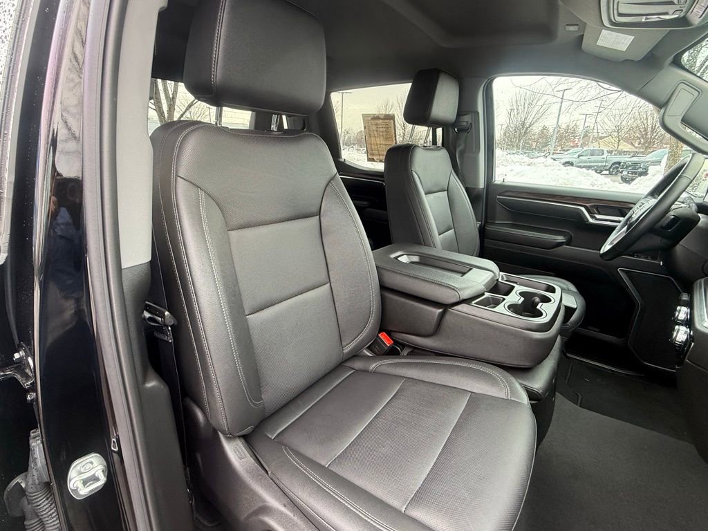 Used 2025 GMC Sierra 1500 SLT image 31