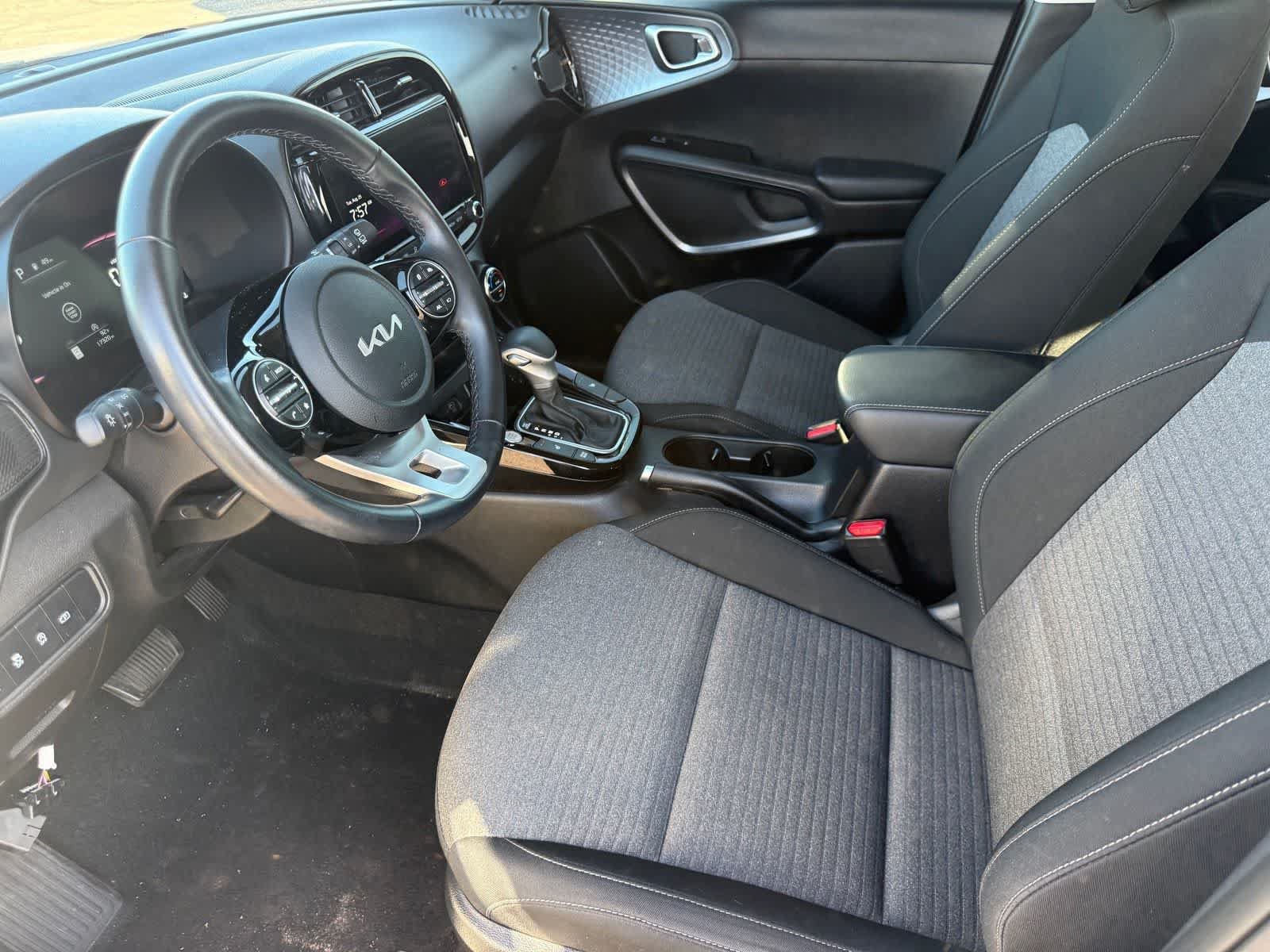 Used 2023 Kia Soul EX FWD image 15