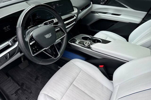 Certified 2024 Cadillac Lyriq Sport w/ LPO, Floor Liner Package AWD/4WD image 10