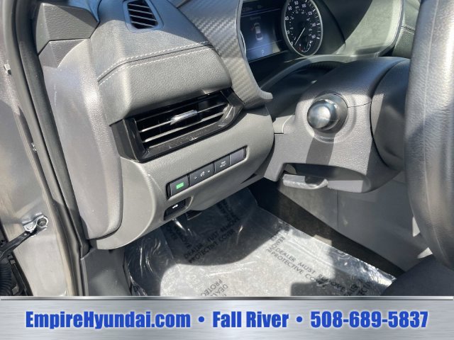 Used 2024 Nissan Sentra SV FWD image 20