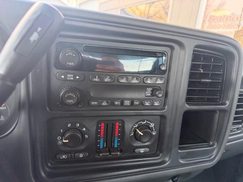 Used 2004 Chevrolet Avalanche LS image 5