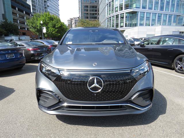 Used 2023 Mercedes-Benz EQS 580 4MATIC SUV image 6