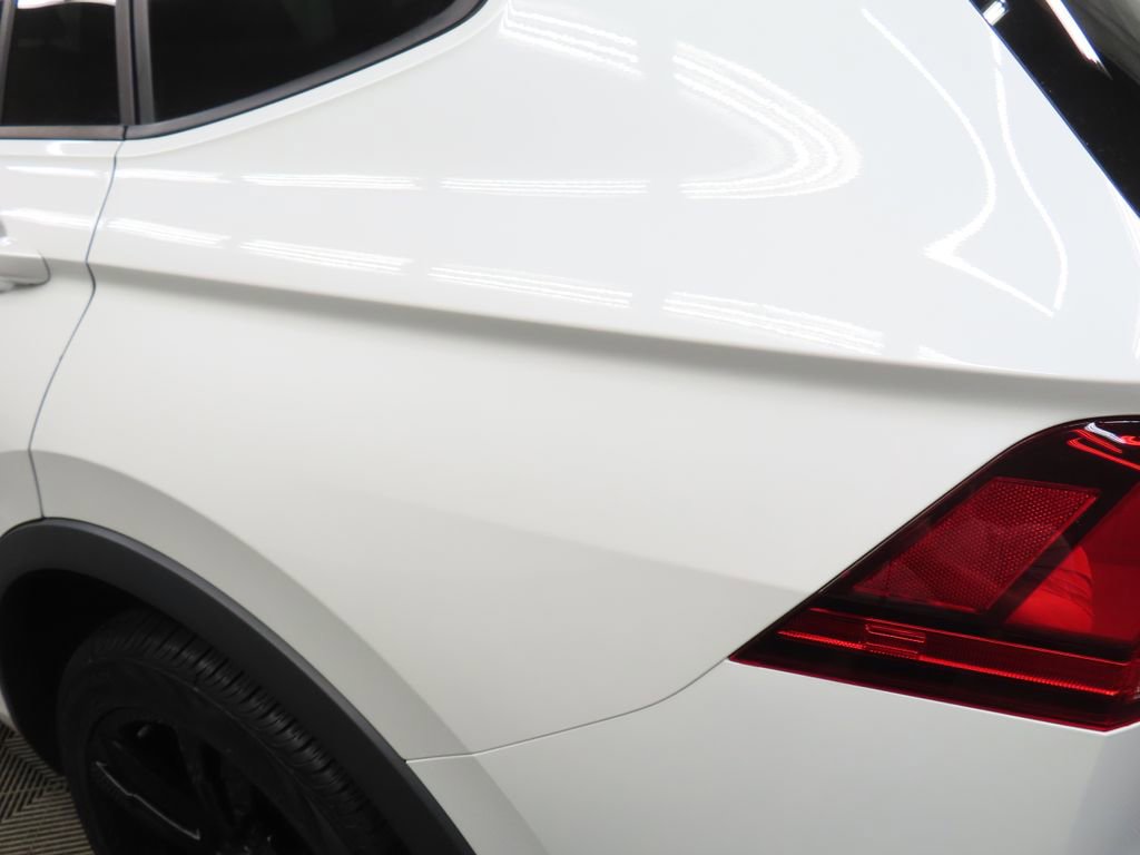 Used 2023 Volkswagen Tiguan SE R-Line image 41