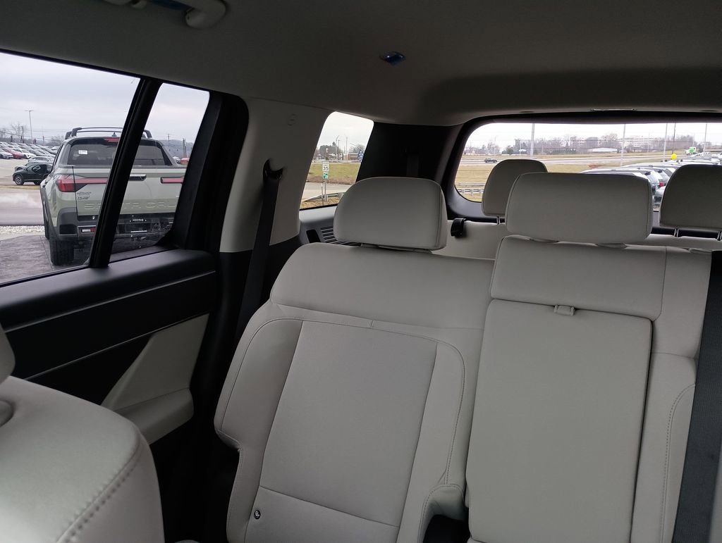 New 2026 Hyundai Santa Fe SE image 12