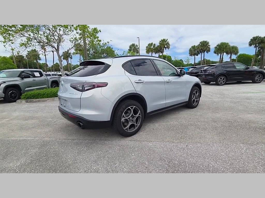 New 2025 Alfa Romeo Stelvio Sprint AWD/4WD image 26