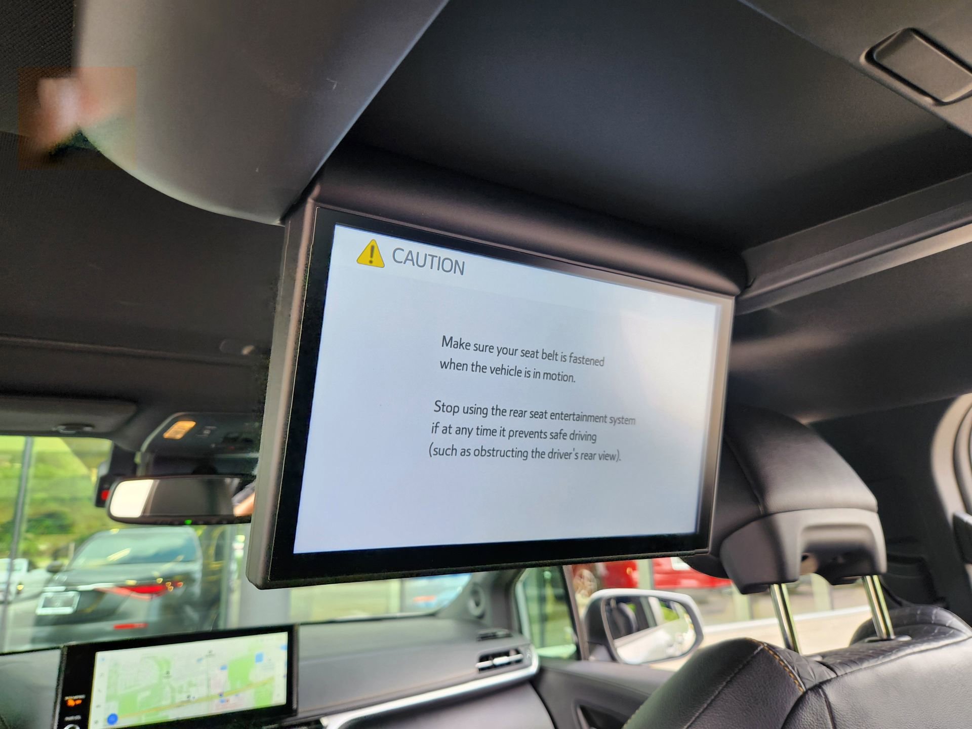 Used 2025 Toyota Sienna XLE Woodland Edition image 30