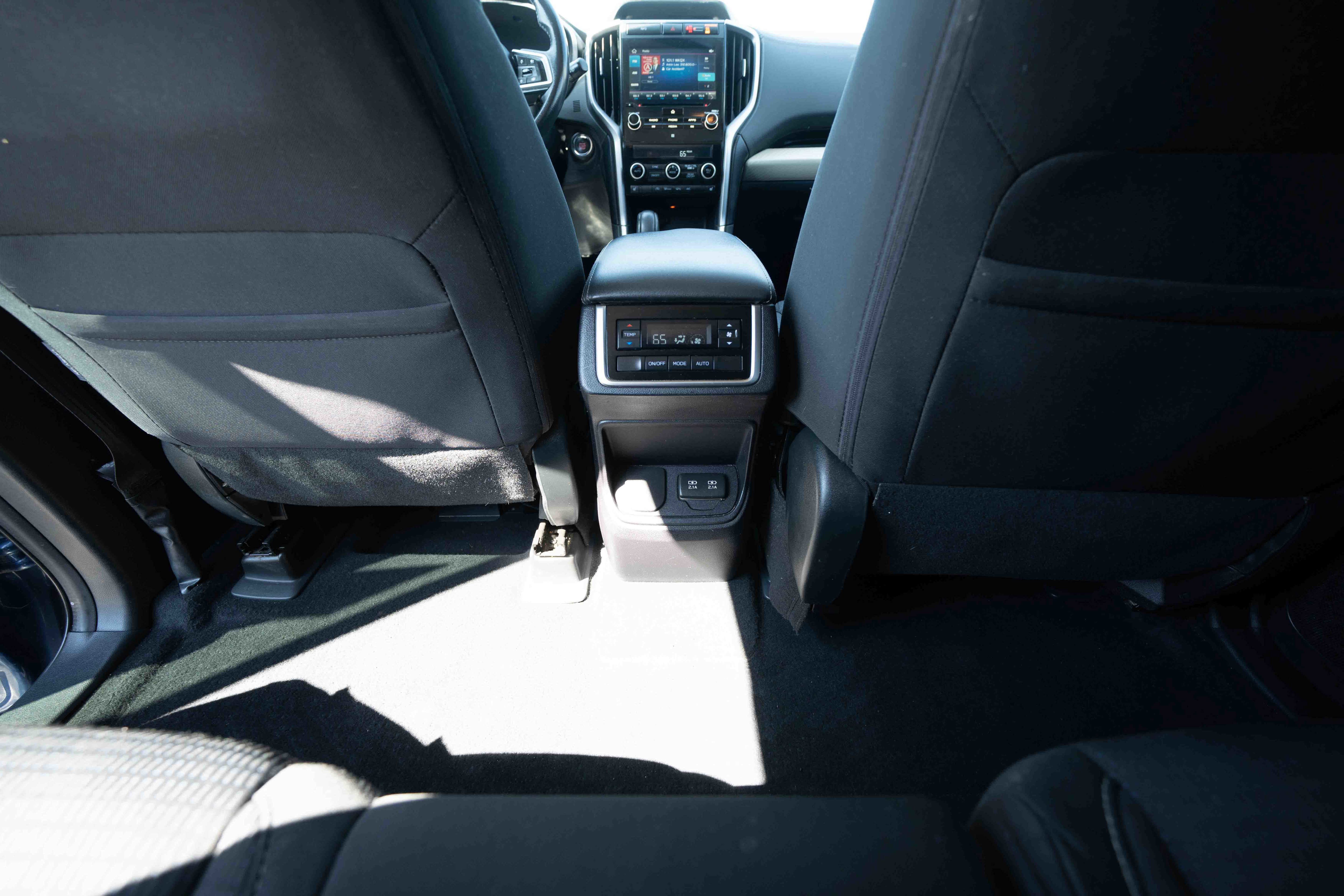 Used 2021 Subaru Ascent Premium w/ Convenience Package image 22