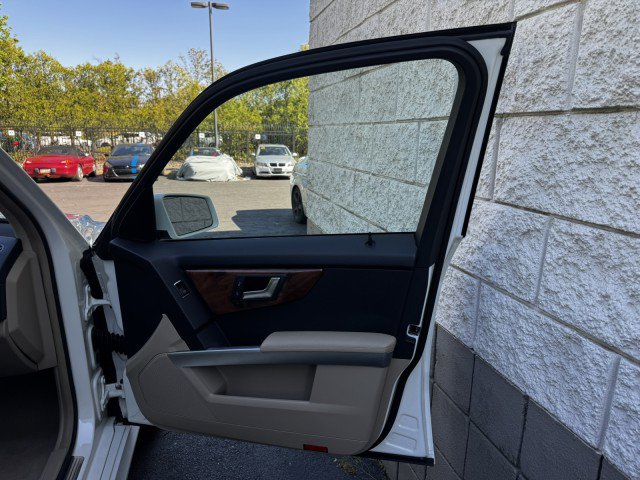 Used 2012 Mercedes-Benz GLK 350 4MATIC image 38