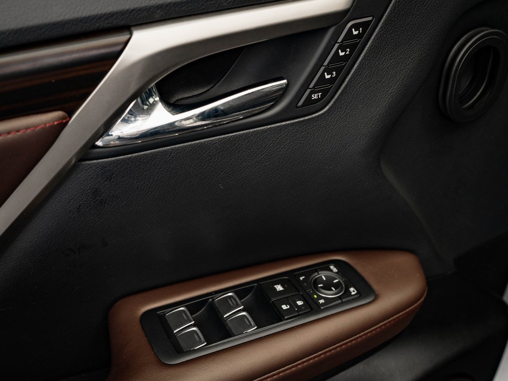 Used 2018 Lexus RX 350L AWD image 25