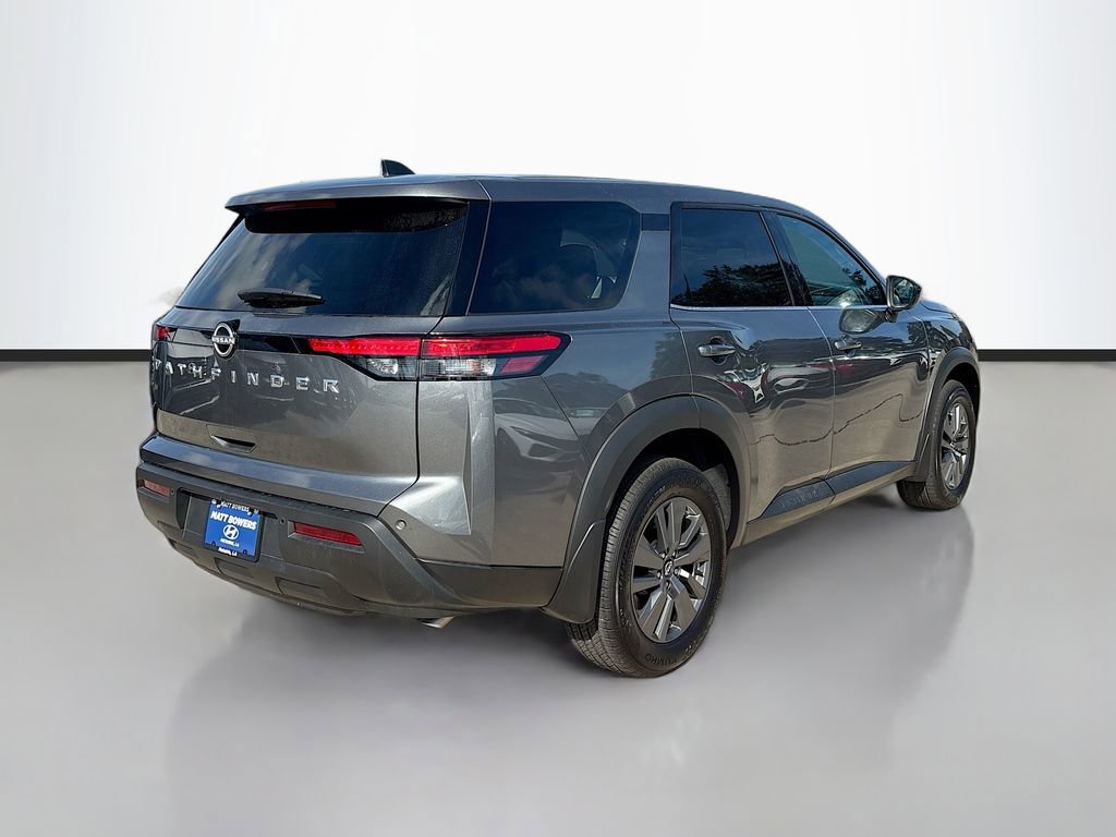 Used 2025 Nissan Pathfinder S image 5