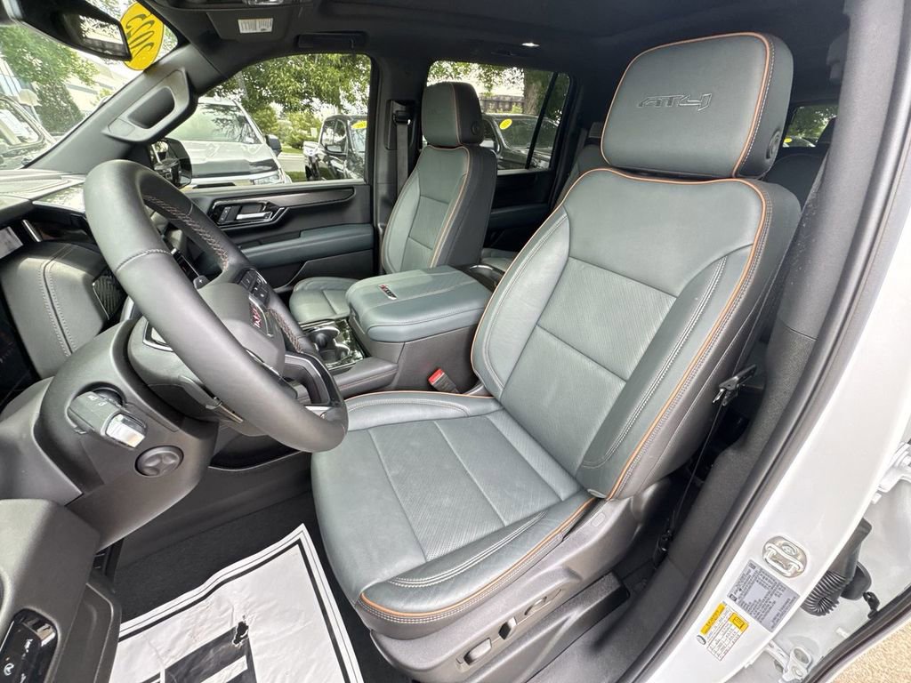 Used 2025 GMC Yukon XL AT4 w/ LPO, Floor Liner Package AWD/4WD image 24