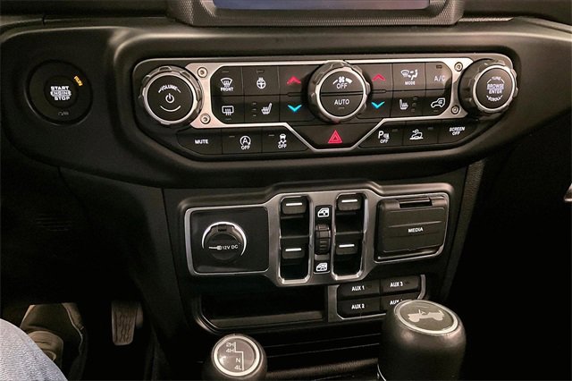 Used 2021 Jeep Wrangler Unlimited Sahara image 29