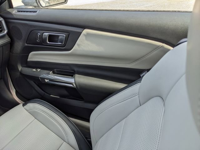 Used 2025 Ford Mustang Premium image 18