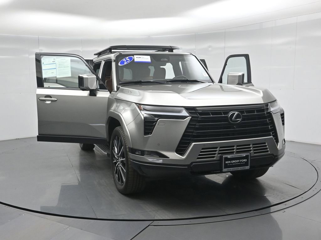 Used 2025 Lexus GX 550 w/ Accessory Package (2T) image 35