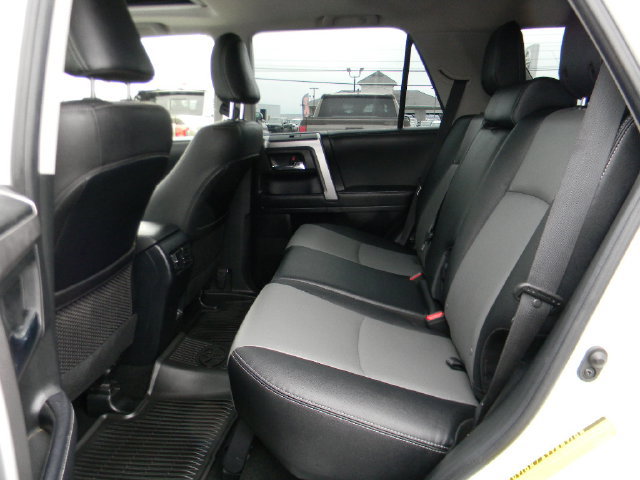 Used 2023 Toyota 4Runner SR5 Premium w/ Moonroof Package AWD/4WD image 21