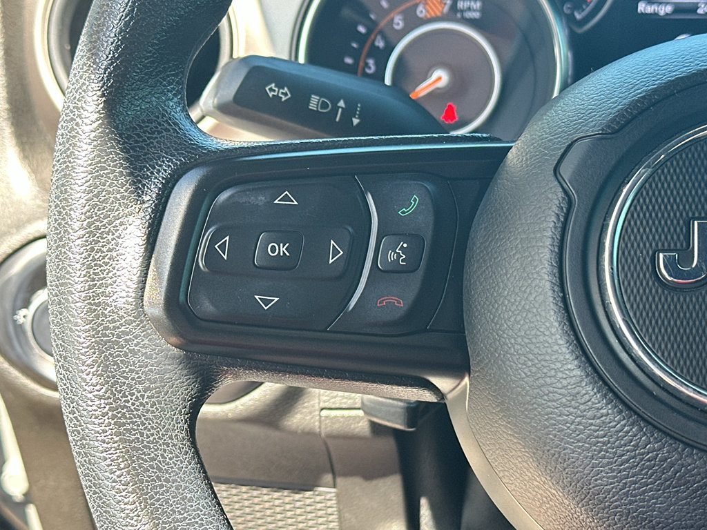 Used 2018 Jeep Wrangler Sport AWD/4WD image 13