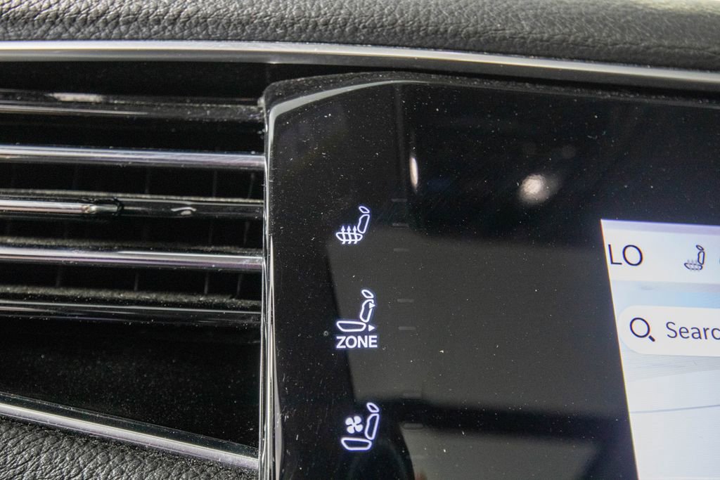 Used 2024 Jeep Wagoneer 2WD w/ Premium Group I image 30