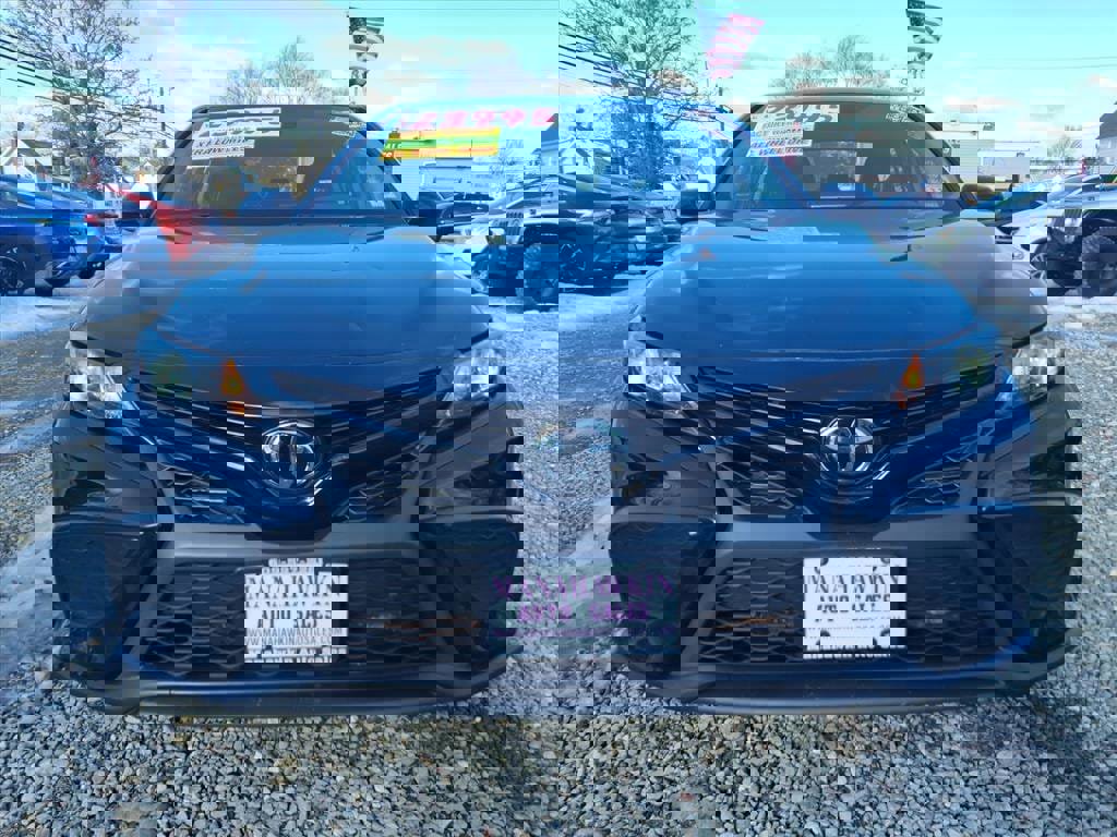 Used 2023 Toyota Camry SE image 6