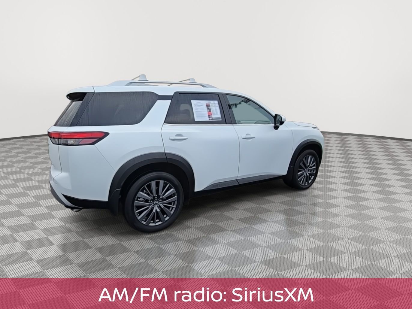 Used 2025 Nissan Pathfinder SL w/ SL Premium Package image 9