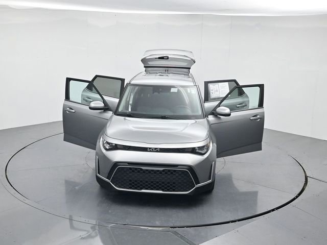 Used 2023 Kia Soul LX w/ LX Technology Package image 47