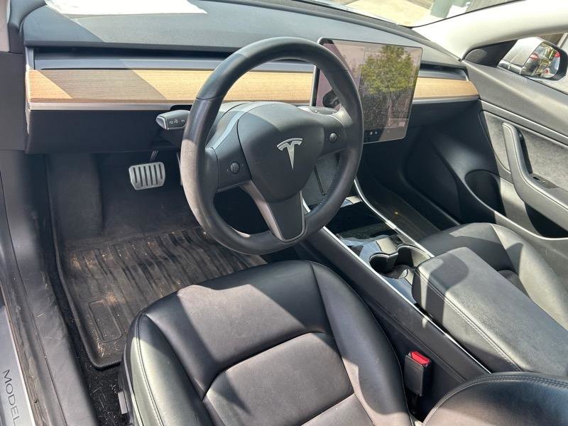 Used 2020 Tesla Model 3 Standard Range Plus RWD image 8