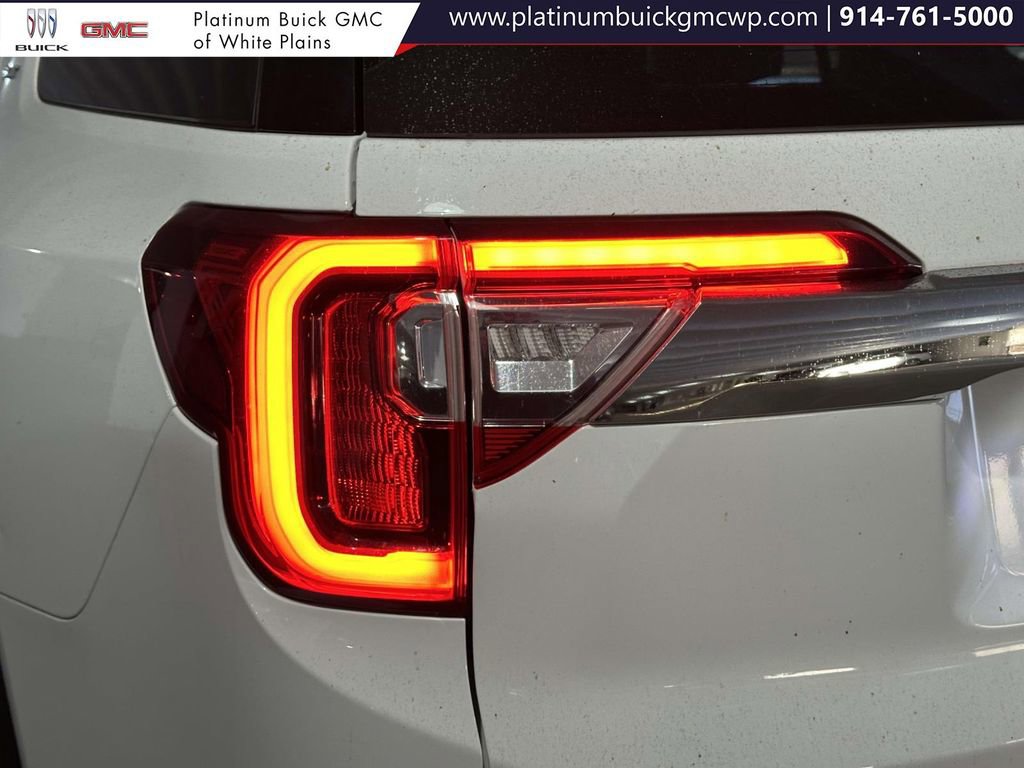 Used 2022 GMC Acadia SLT w/ Preferred Package image 18
