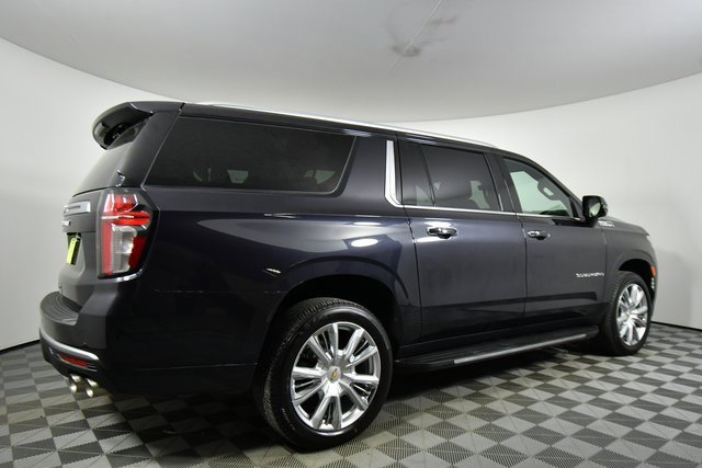 Used 2024 Chevrolet Suburban High Country image 10
