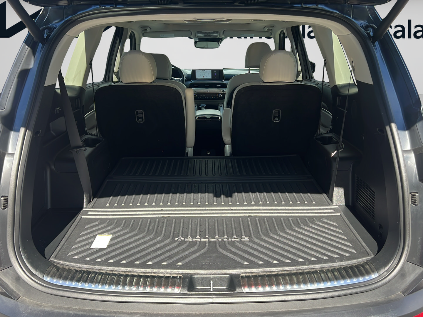 Certified 2022 Kia Telluride SX w/ Towing Package FWD image 9