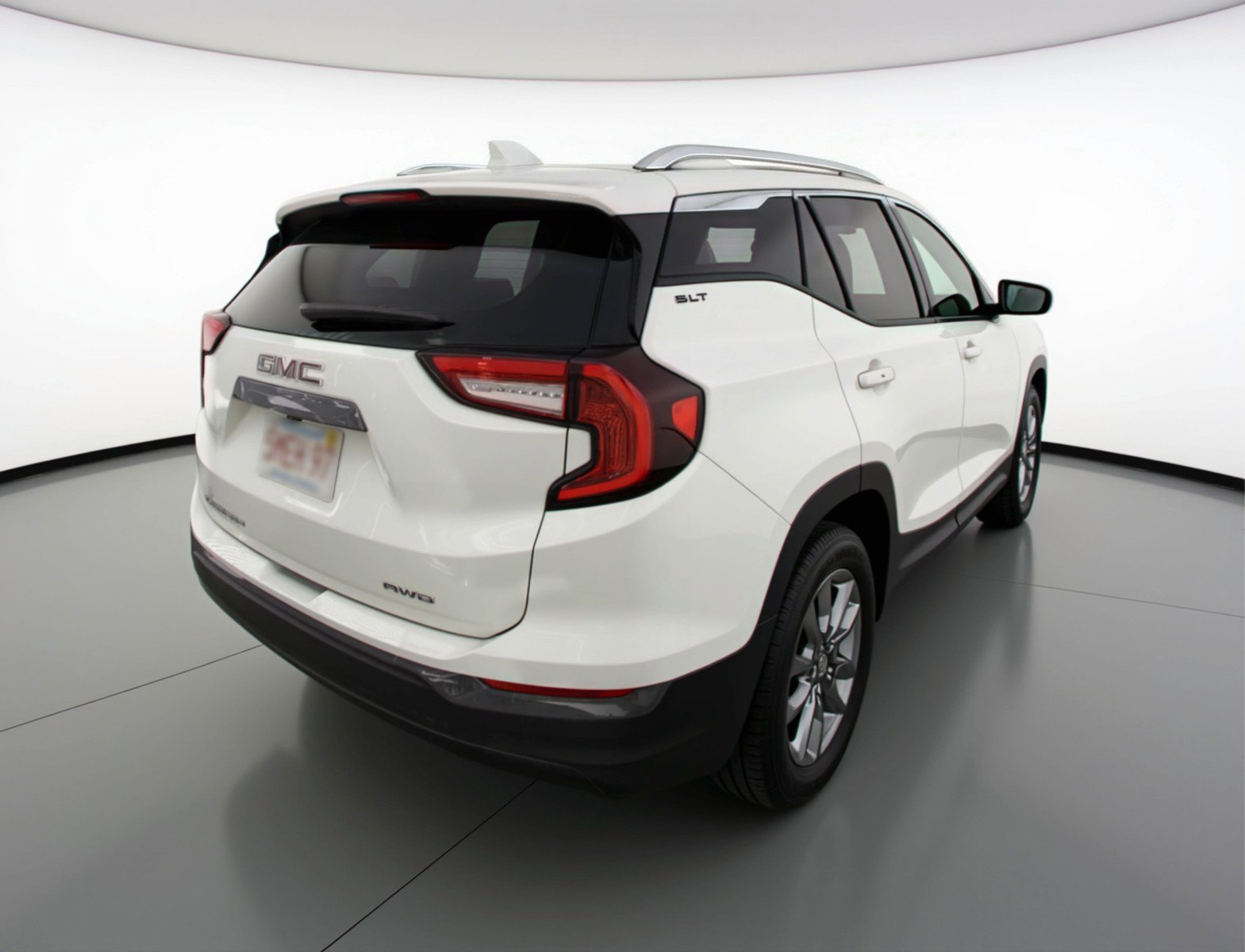 Used 2024 GMC Terrain SLT image 9