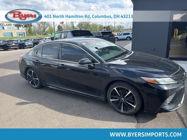 Used 2018 Toyota Camry XSE FWD image 1