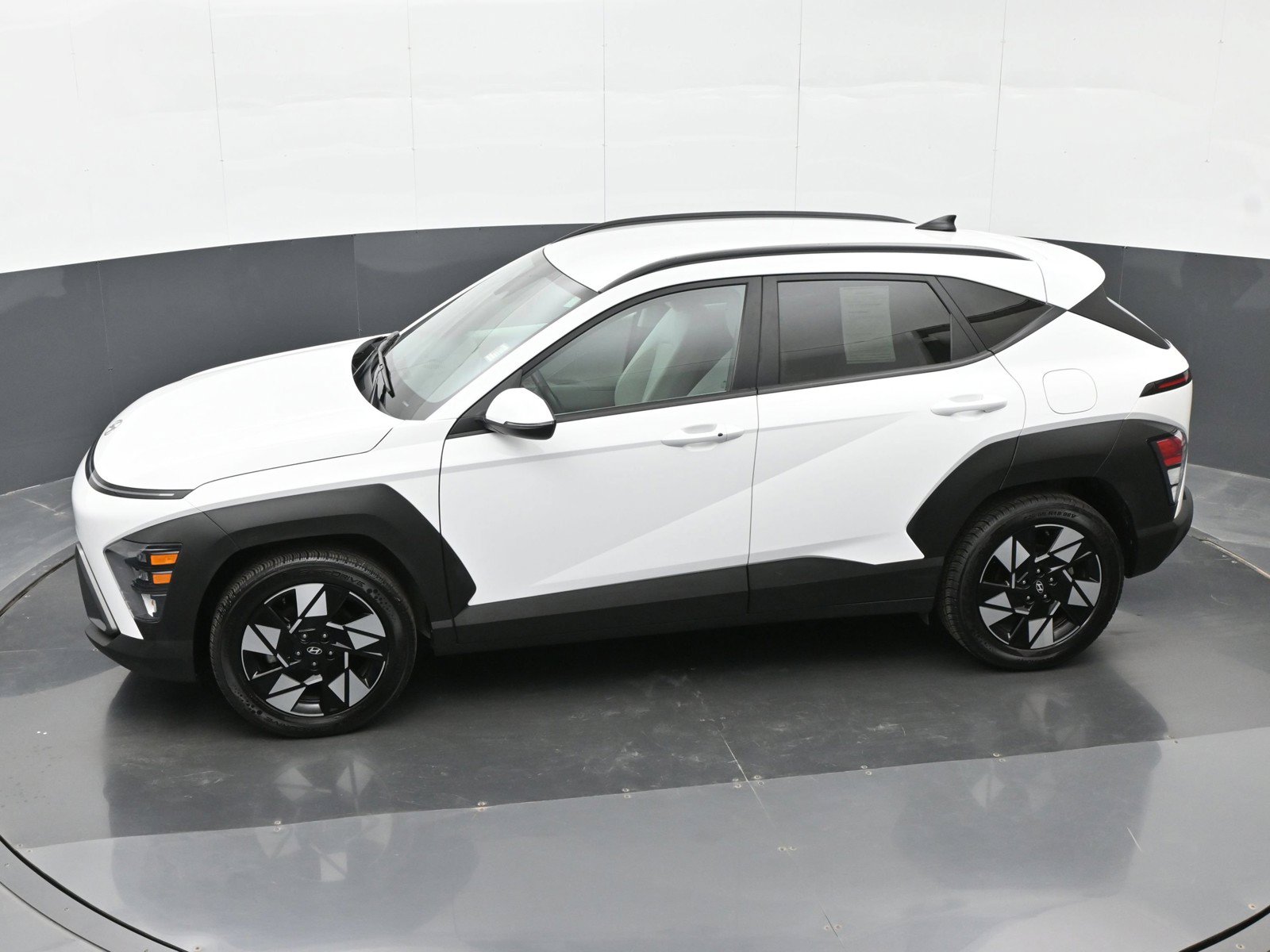 Certified 2024 Hyundai Kona SEL FWD image 36