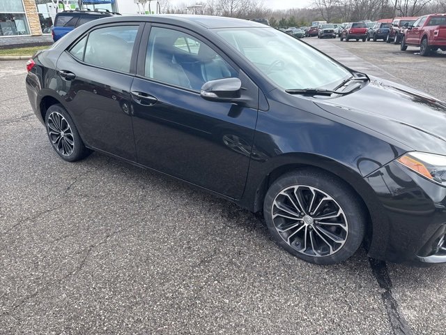Used 2016 Toyota Corolla S image 2
