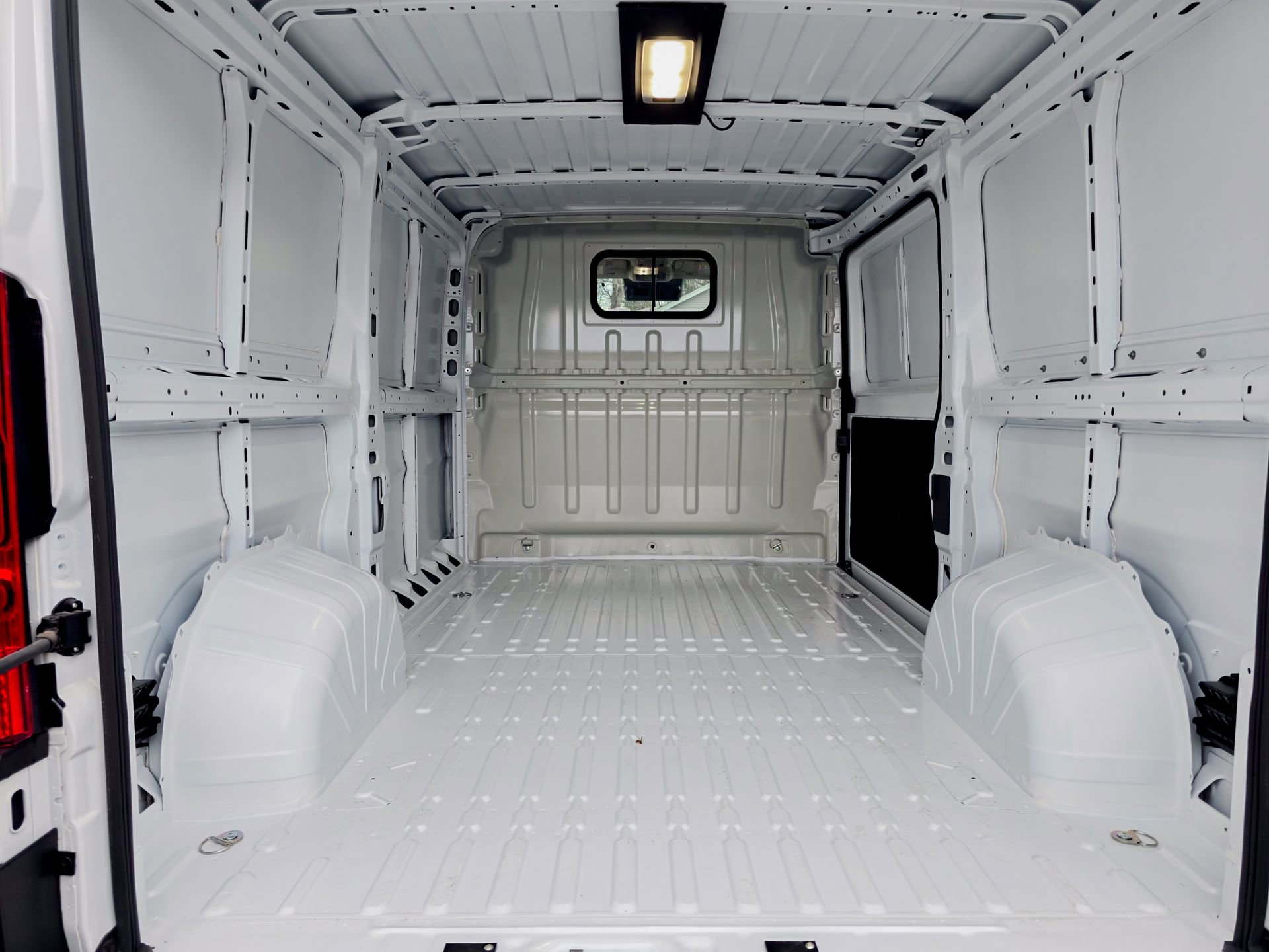 Used 2024 RAM ProMaster 3500 w/ Convenience Group image 23