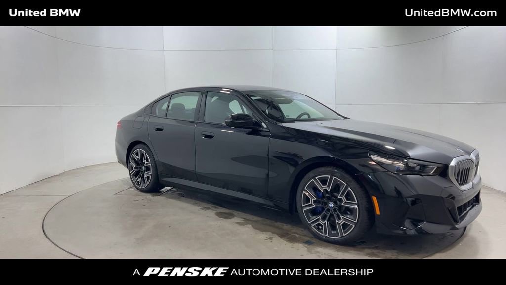 New 2026 BMW 550e xDrive w/ Premium Package image 2