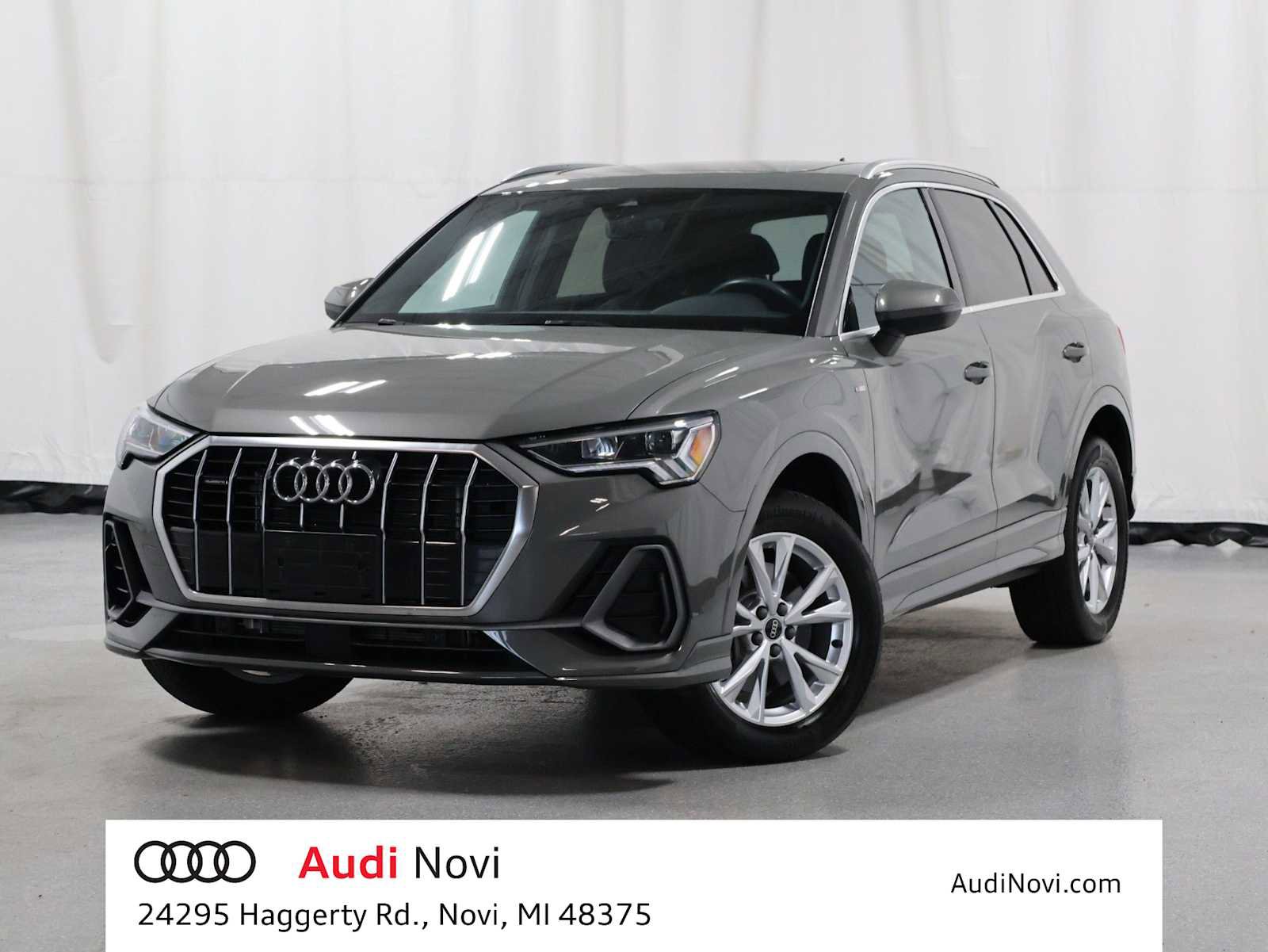 Used 2023 Audi Q3 2.0T Premium w/ Convenience Package AWD/4WD image 1