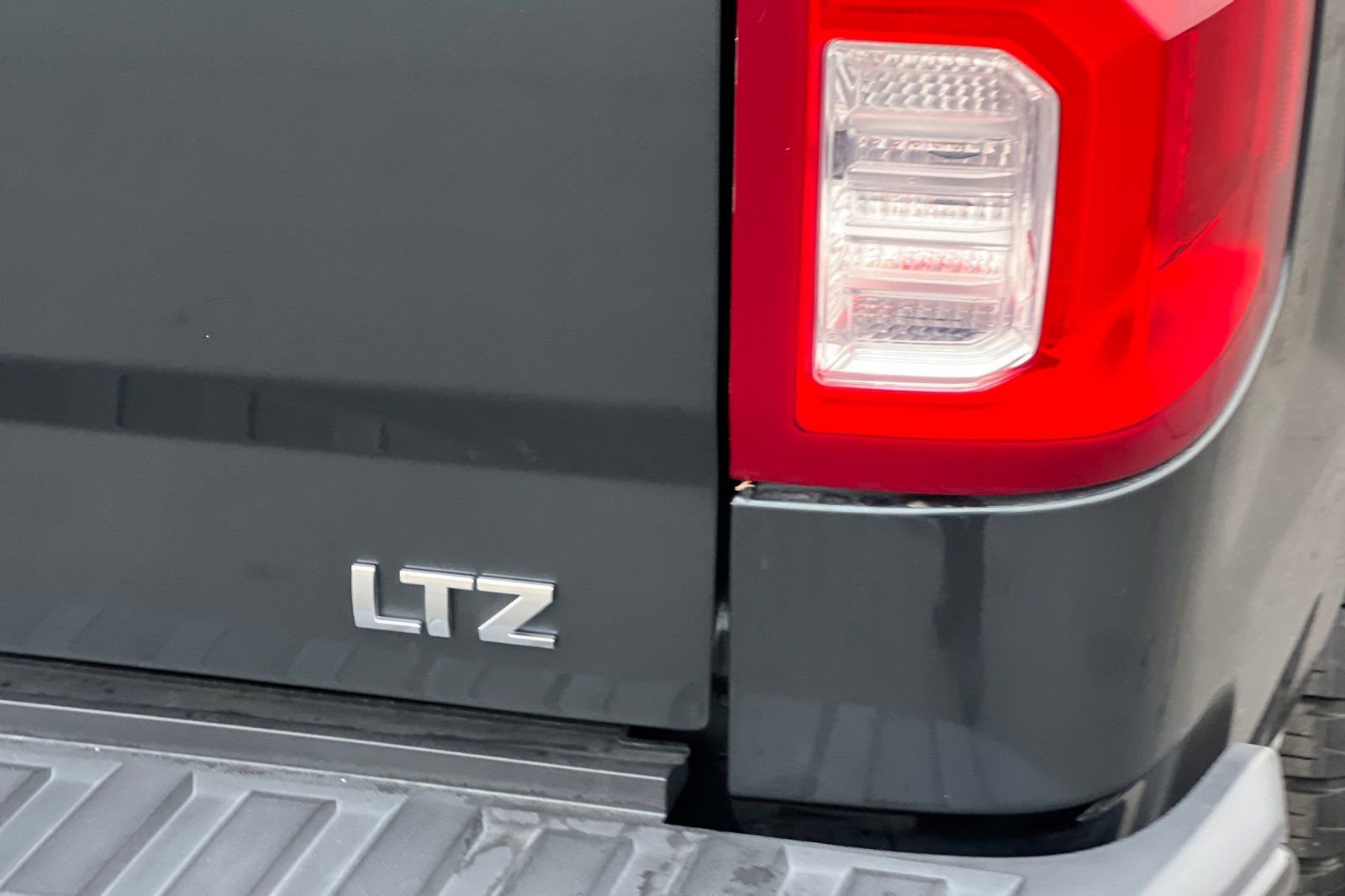 Used 2018 Chevrolet Silverado 1500 LTZ Z71 w/ LTZ Plus Package image 26