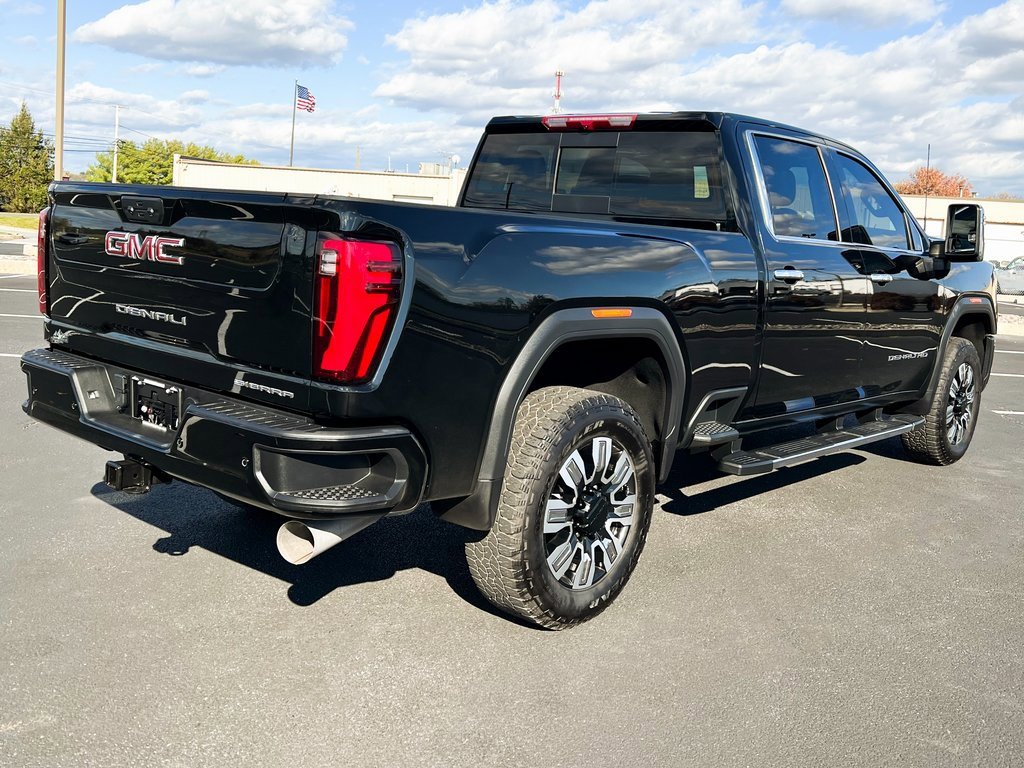 Used 2025 GMC Sierra 2500 Denali image 9