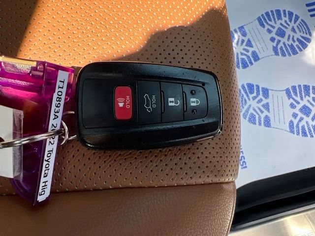 Used 2022 Toyota Highlander Platinum AWD/4WD image 40