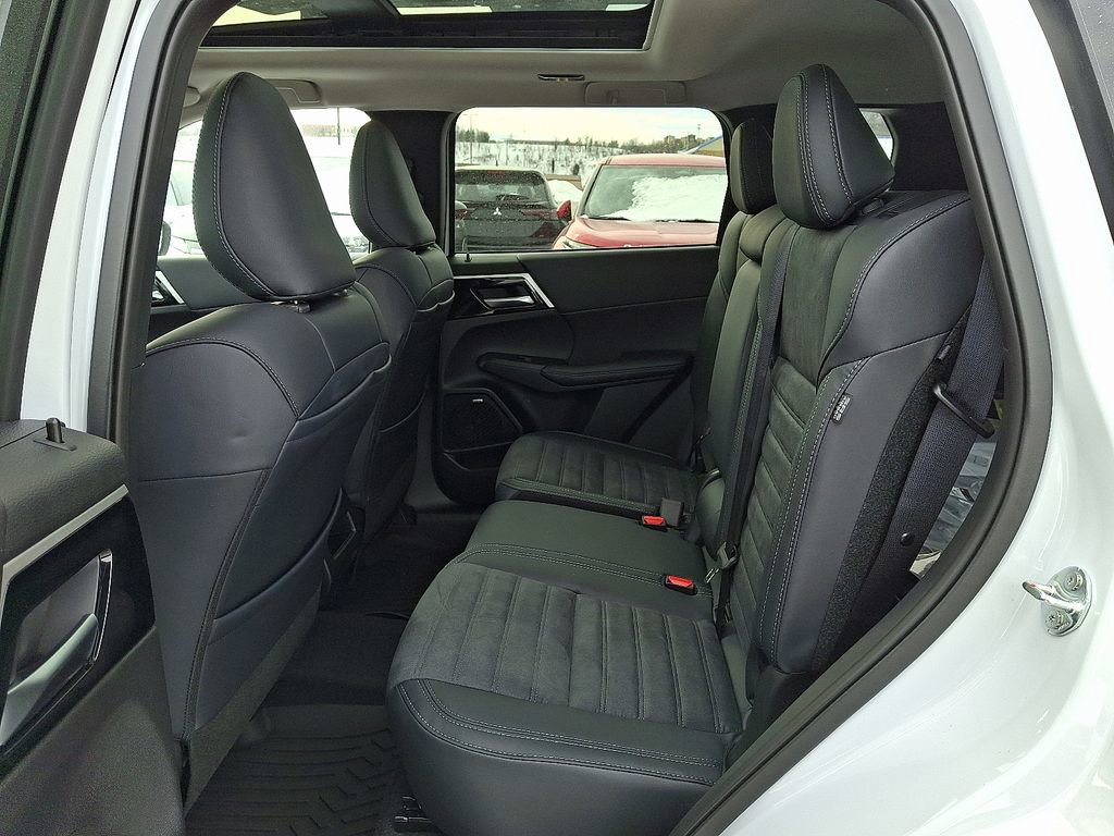New 2026 Mitsubishi Outlander Trail Edition image 5